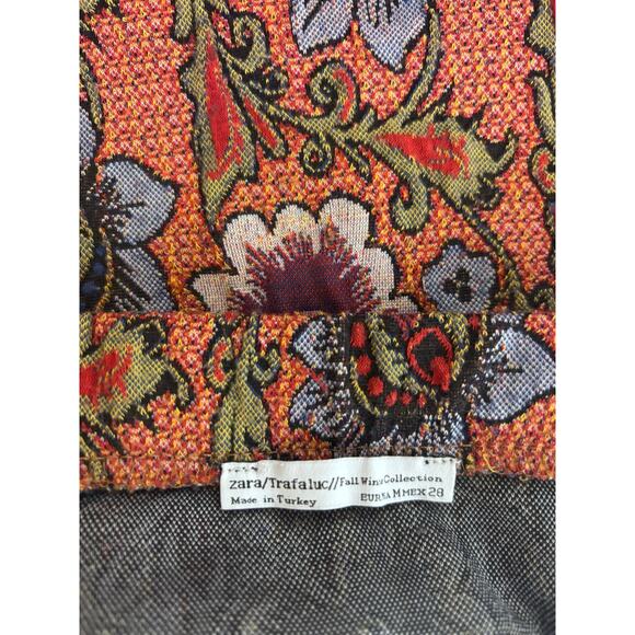 Zara Trafaluc Floral Tapestry Pencil Skirt Boho Size M - Picture 3 of 6